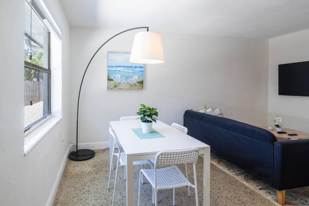 Apartamento Charming 2 Bed 1 Bath Gem 10 Min To Beach! *